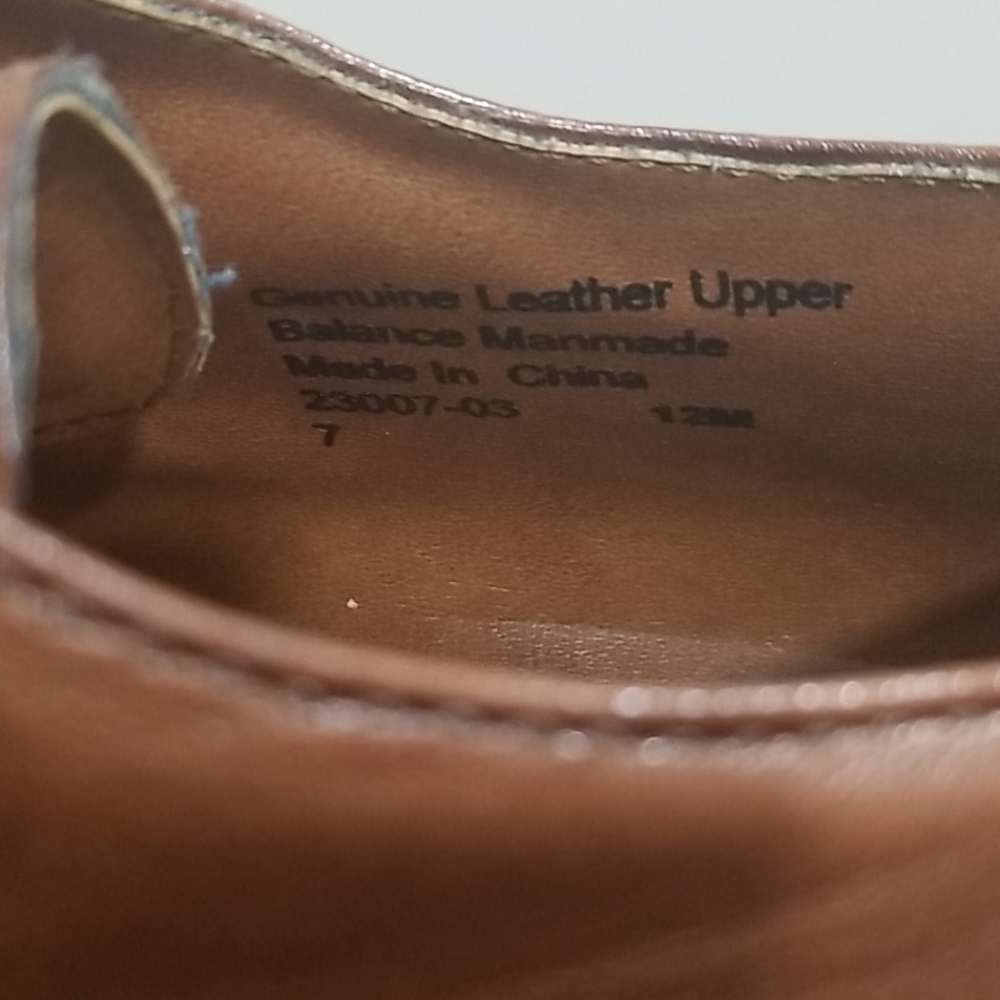Men Shoes - Picture 7 of 7